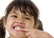 Причины скрипа зубов во сне у ребенка и взрослого