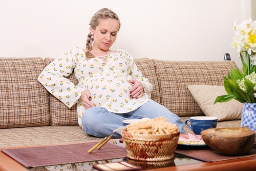 Почему болит желудок при беременности 2